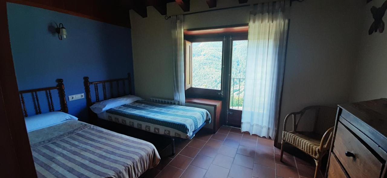 Country house El Serrat Turisme Rural Planoles
