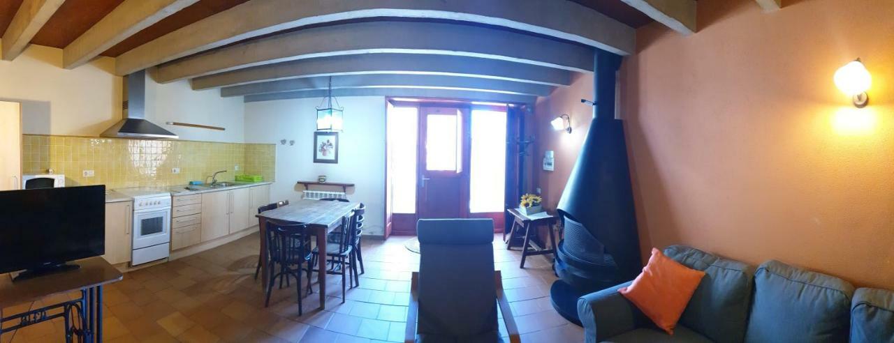 Country house El Serrat Turisme Rural *