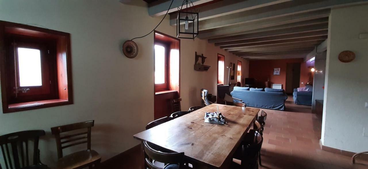 El Serrat Turisme Rural Country house *